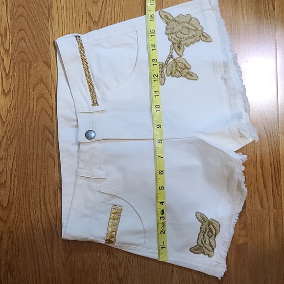 Desigual Women's Soft White Stretch Cotton Summer Shorts (Sz 24) - Picture 10 of 12